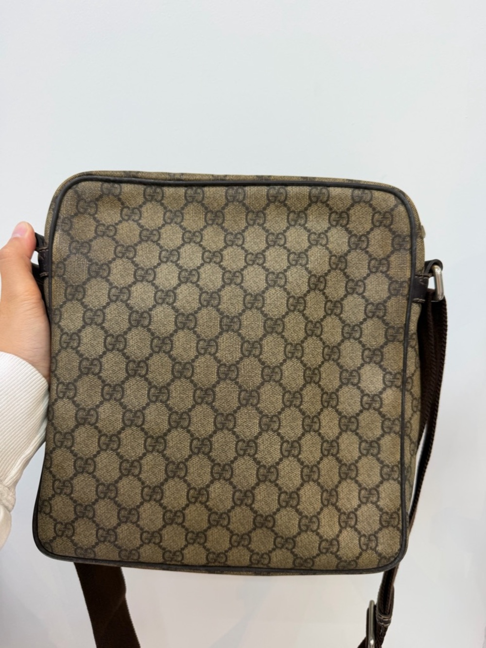 Gucci Brown GG Monogram Messenger Bag - Picture 4 of 8